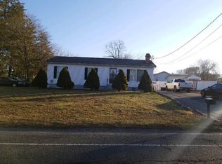 175 Lake Shore Rd, Ronkonkoma, NY 11779