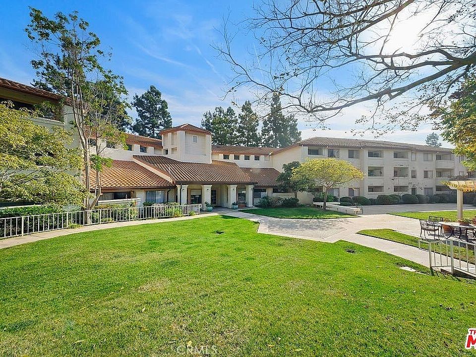 1st image of 501 Palisades Dr
