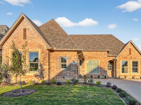 2716 River Path Ct, Burleson, TX 76028