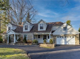 32887 Cedar Rd, Mayfield Heights, OH 44124