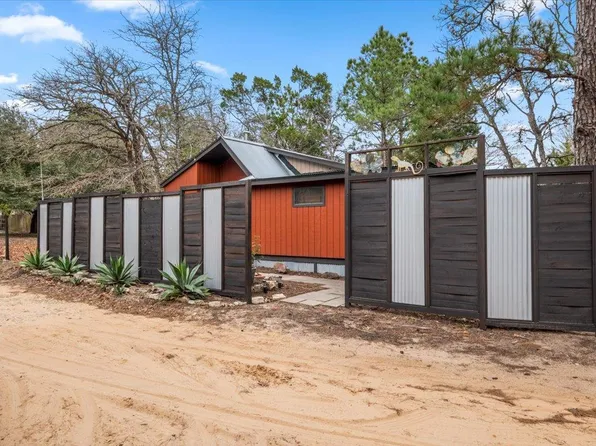 153 Old Wingo Pl, Mc Dade, TX 78650