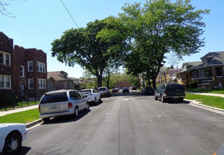 2nd image of 4445 W Iowa St