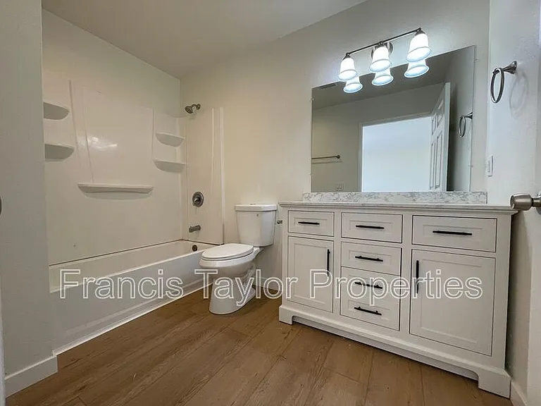 424 Plymouth Dr #16 — Photo 5