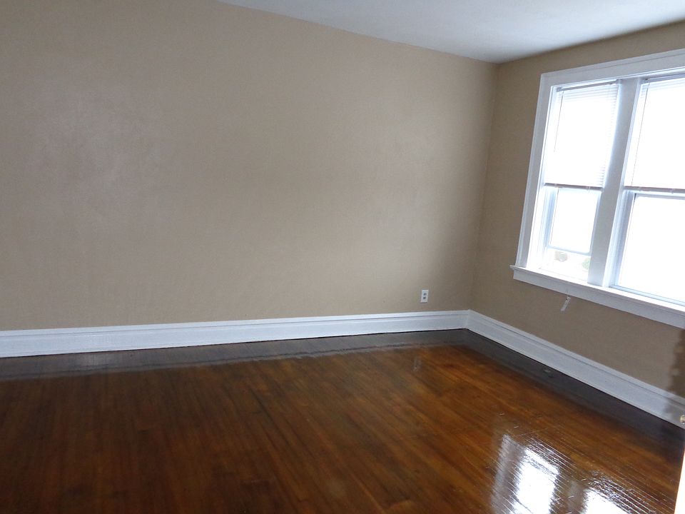 1st image of 4239 Lawn Ave APT 2N