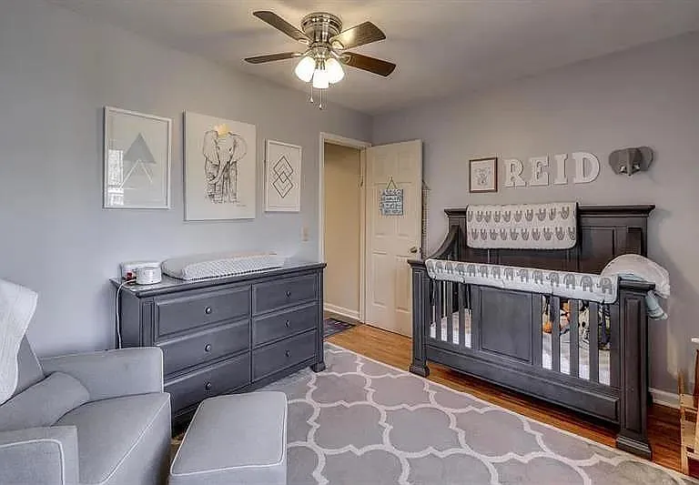 555 Greenland Rd — Photo 24