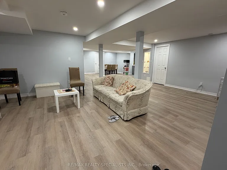 934 Boyer Blvd #BASEMENT — Photo 34