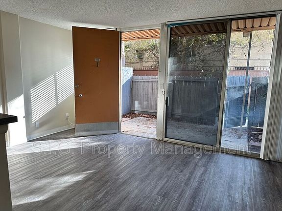 2nd image of 650 N Oakland Ave APT 114