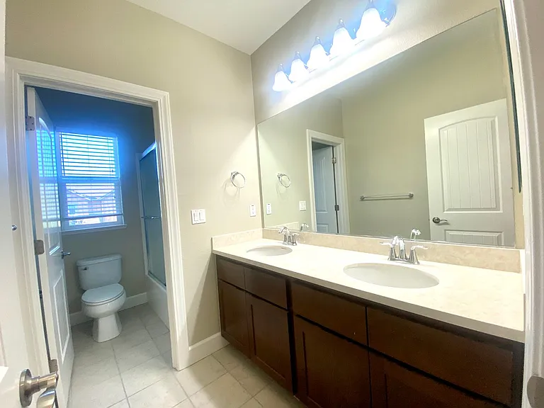 2600 Whitehorse Way — Photo 12