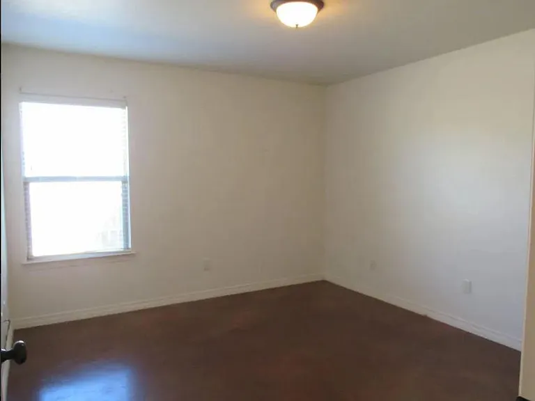 608 Karey Dr #B — Photo 8