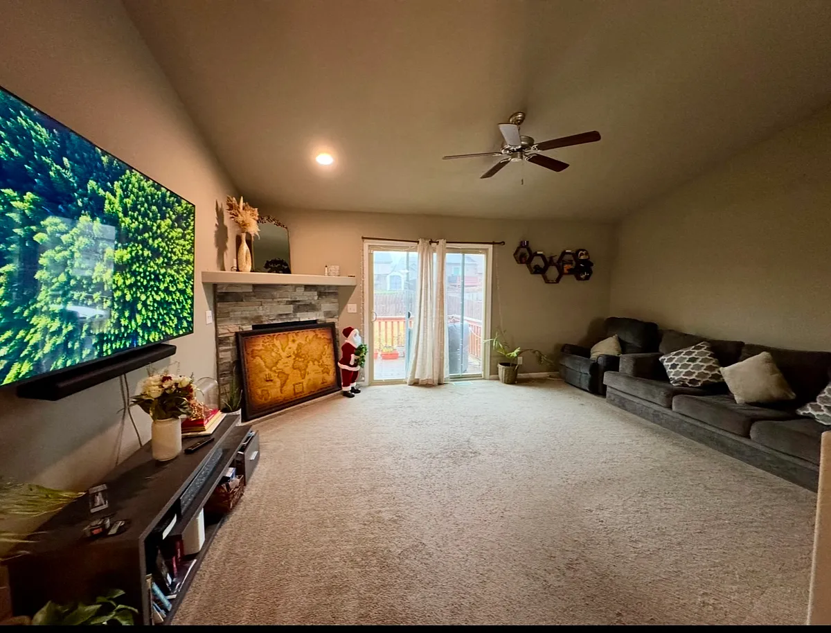 Living Room - 13915 Wyoming St