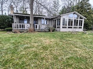 15564 Bealfred Dr, Fenton, MI 48430