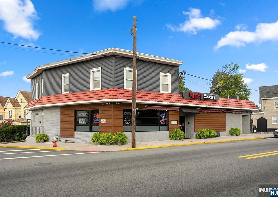 1st image of 340 Paterson Avenue