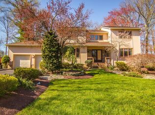 40 Vista Dr, Morganville, NJ 07751