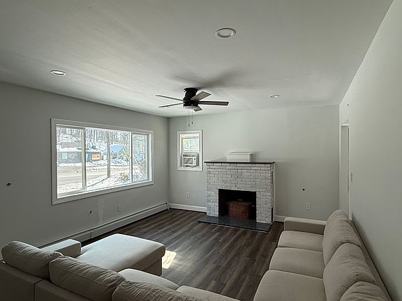 2nd image of 223 Sparta Ave