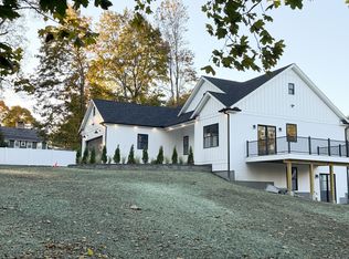 305 Lincoln St, Berlin, CT 06037