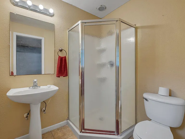 2115 Jackson Bluff Rd — Photo 18