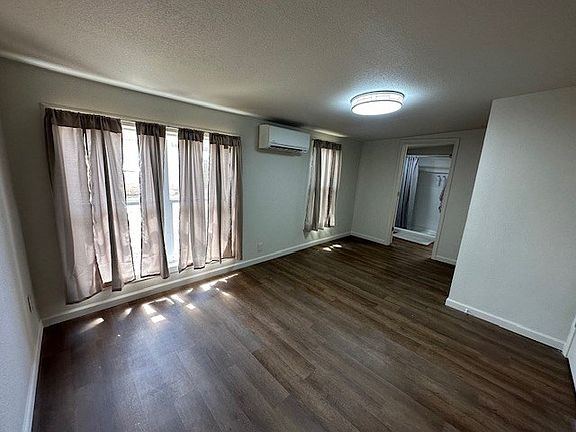 2nd image of 109 Leon St