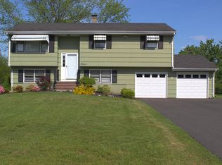 12 Laurel Dr, Hillsborough, NJ
