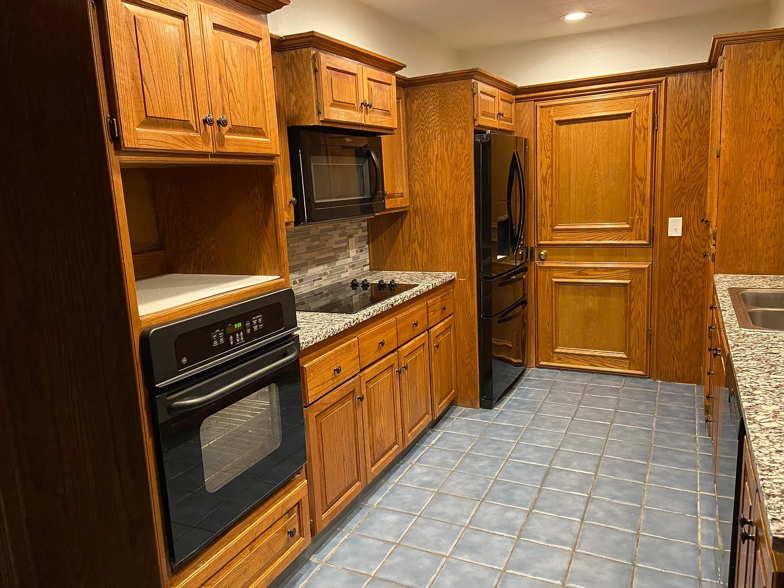3016 E Jackson Pl — Photo 3