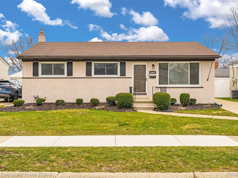 1st image of 32547 Birkshire St