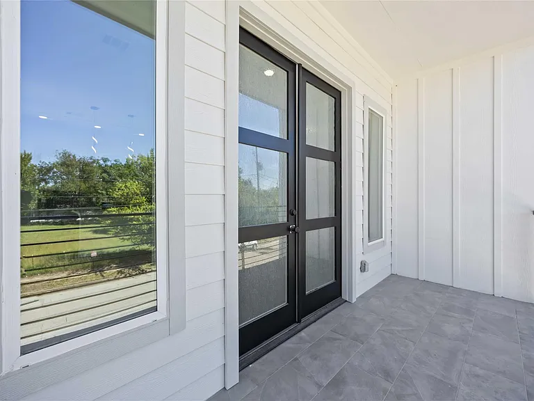 3022 Drew St — Photo 29