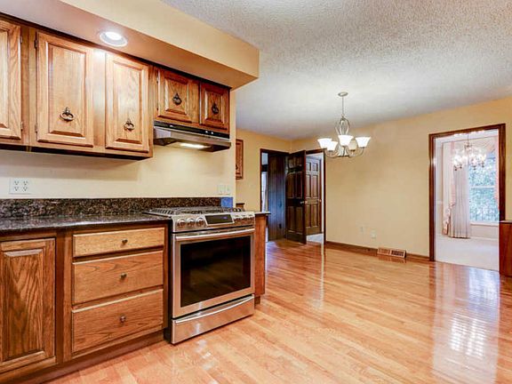 5th image of 10017 El Pinar Dr