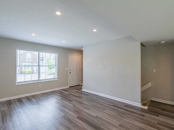 5th image of 4852 Stoneybrook Blvd