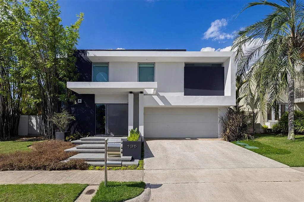 4 bed, 4.5 bath, 3600 sqft, $10,000 — Photo 1