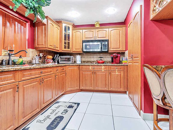 4th image of 5642 Kimberton Way