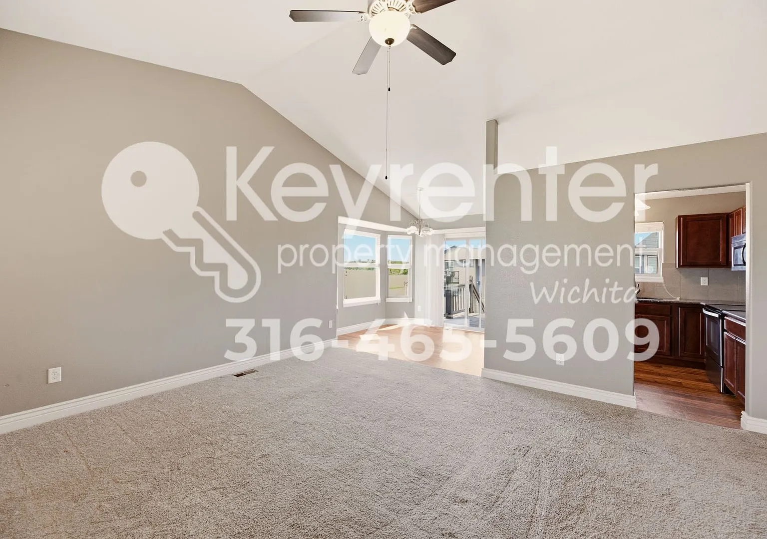 311-313 N Grandstone St Duplex — Photo 4