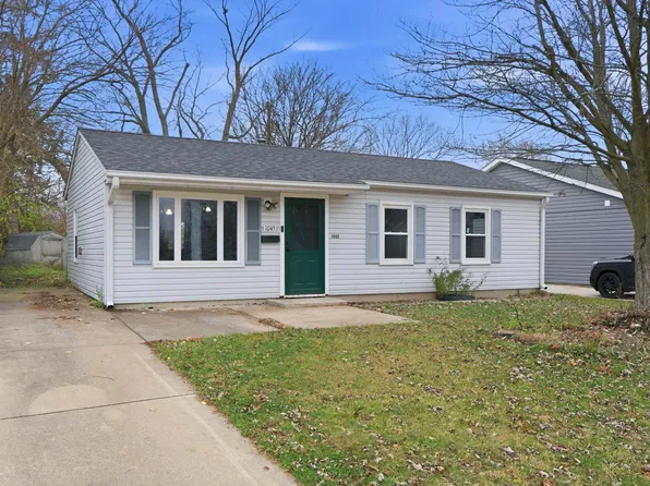 1045 Southlea Dr, Lafayette, IN 47909