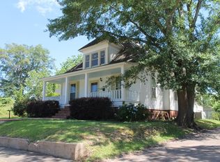 207 Market St, Water Valley, MS 38965