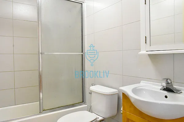 Rented by null | media 37