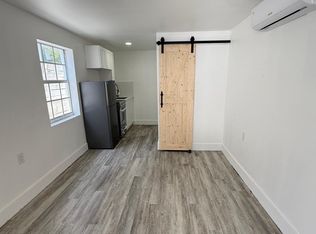 913 NW 46th St #4, Miami, FL 33127