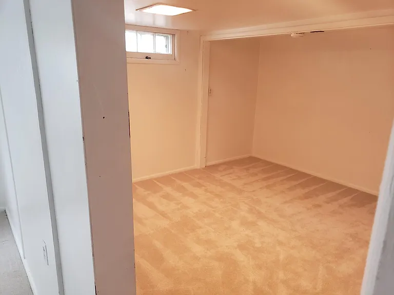 2212 W Everett Ave — Photo 12