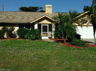 8069 Sandpiper Rd, Fort Myers, FL 33967