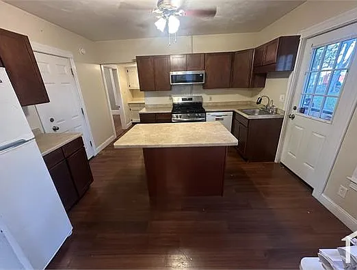 53 Everett St #2 — Photo 10