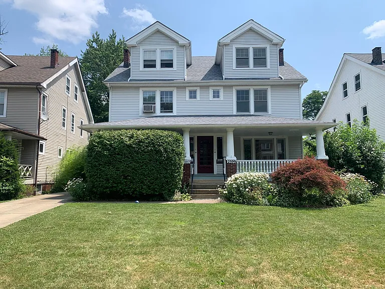 2399 Woodmere Dr — Photo 1