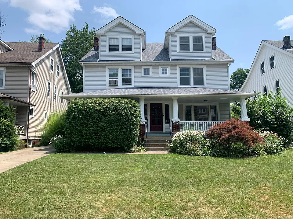 2399 Woodmere Dr