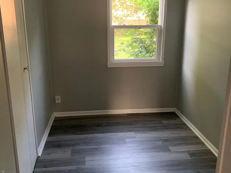 1024 Michigan Ave — Photo 6