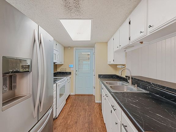 4th image of 19315 Gagelake Ln