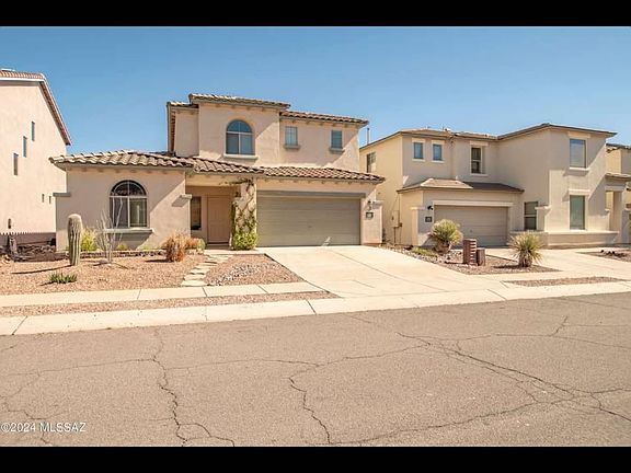 2nd image of 107 E Camino Limon Verde