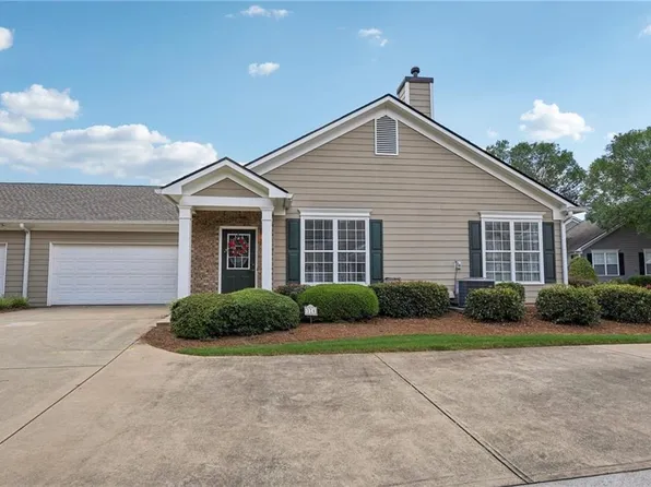 328 Camry Cir, Dallas, GA 30157