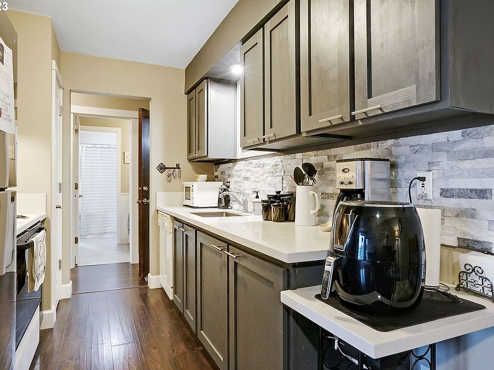 950 Evergreen Rd Woodburn OR Zillow