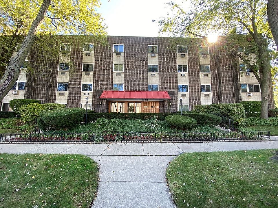 1st image of 10015 Beverly Dr APT 111