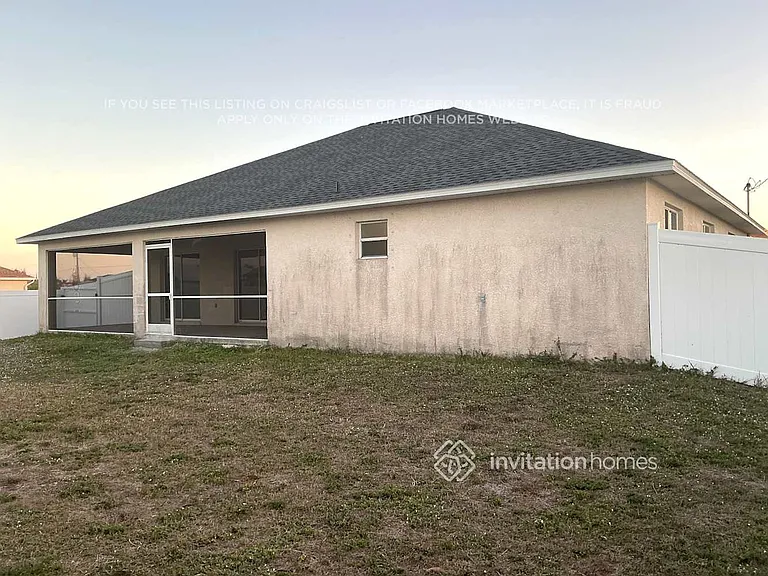 1917 SW 3rd St — Photo 13