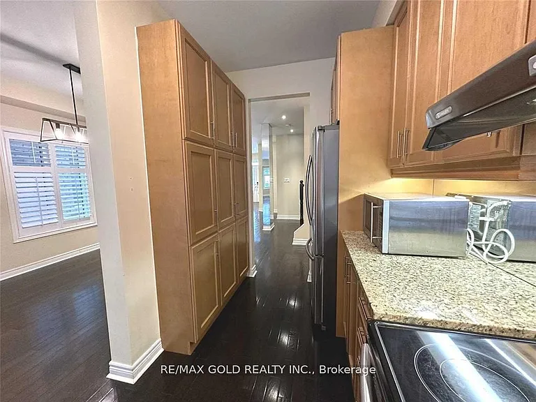 471 Meadowridge Ct — Photo 17