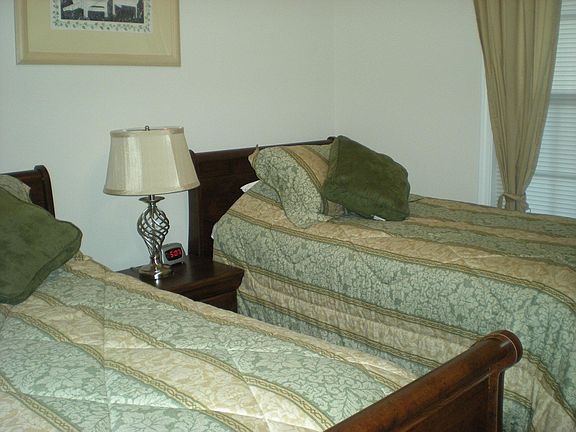 2nd BR Room for queen or twin beds.