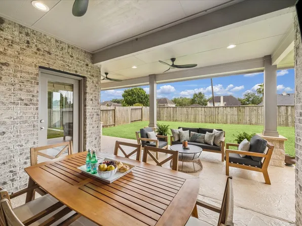 1520 Harvest Vine Ct, Friendswood, TX 77546