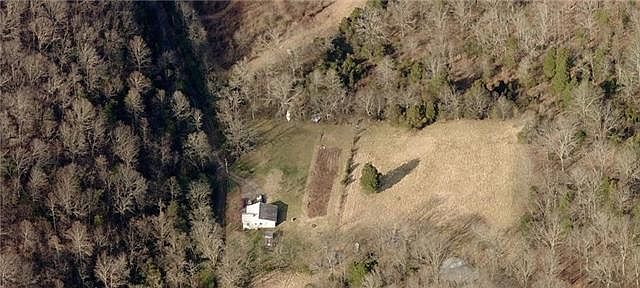 1st image of 936 Hitt Ln